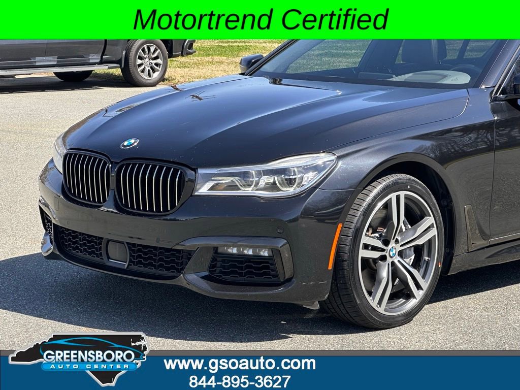 Used 2019 BMW 750i w/ M Sport Package RWD image 39