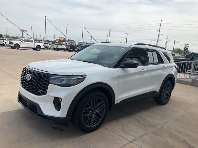 Used 2025 Ford Explorer ST image 40