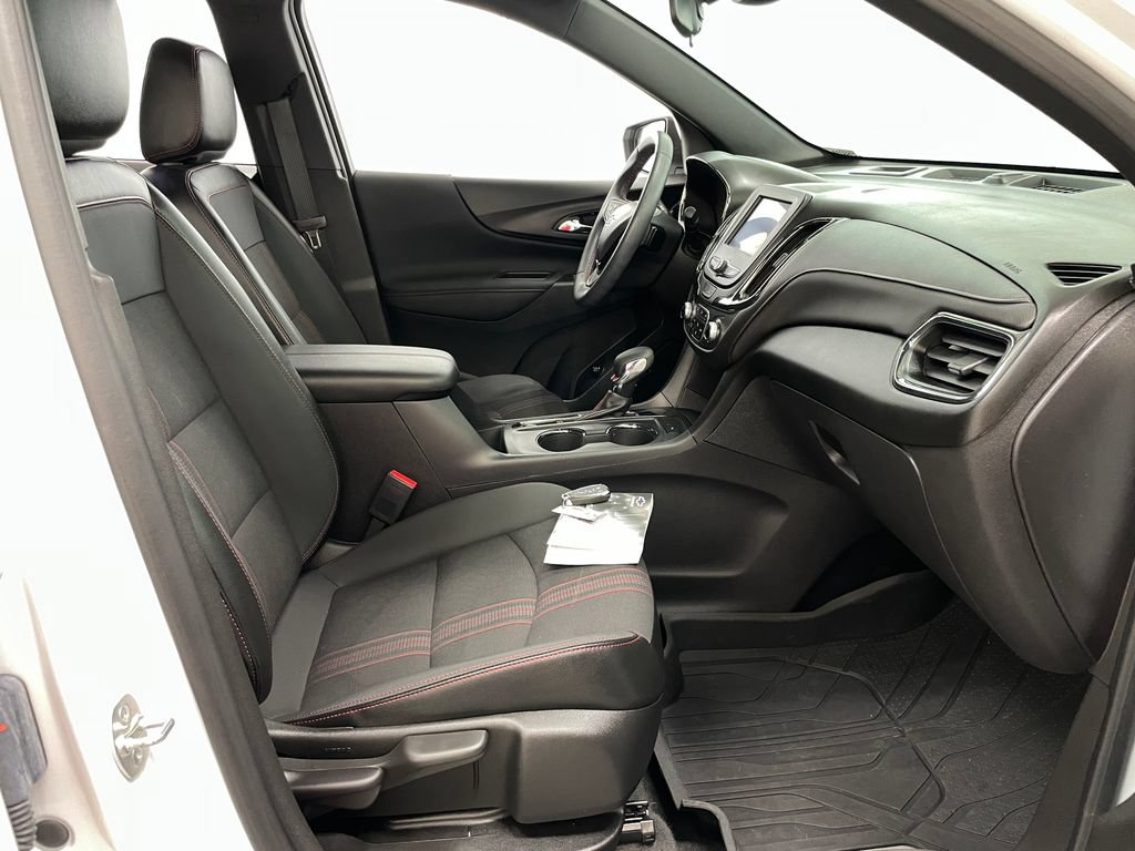 Certified 2024 Chevrolet Equinox RS w/ LPO, Floor Liner Package FWD image 36