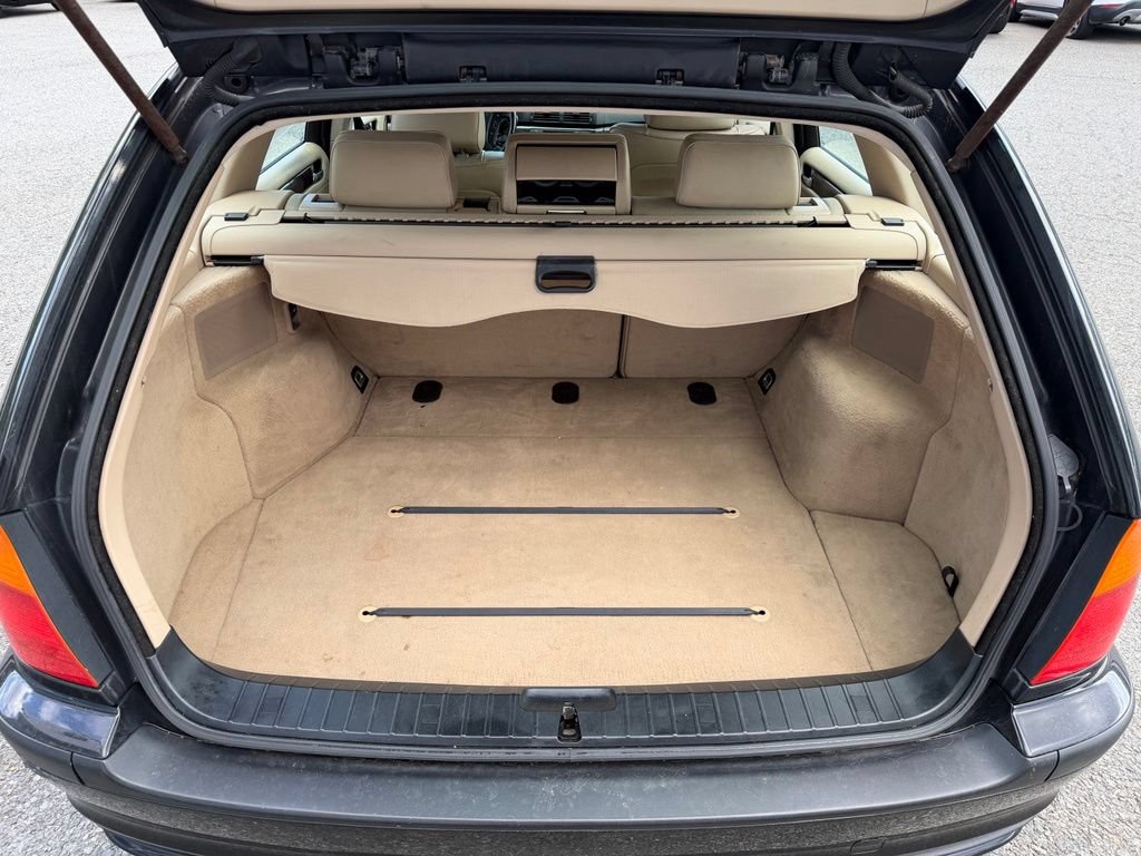 Used 2000 BMW 323i Wagon RWD image 12