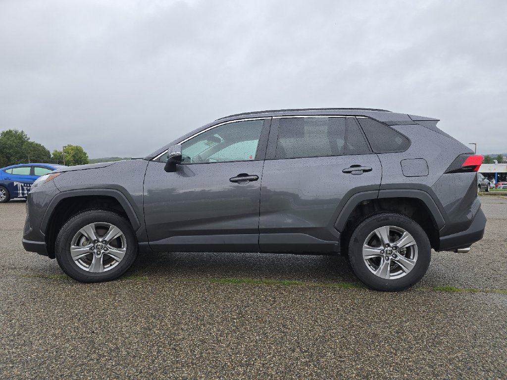 Used 2024 Toyota RAV4 XLE FWD image 16