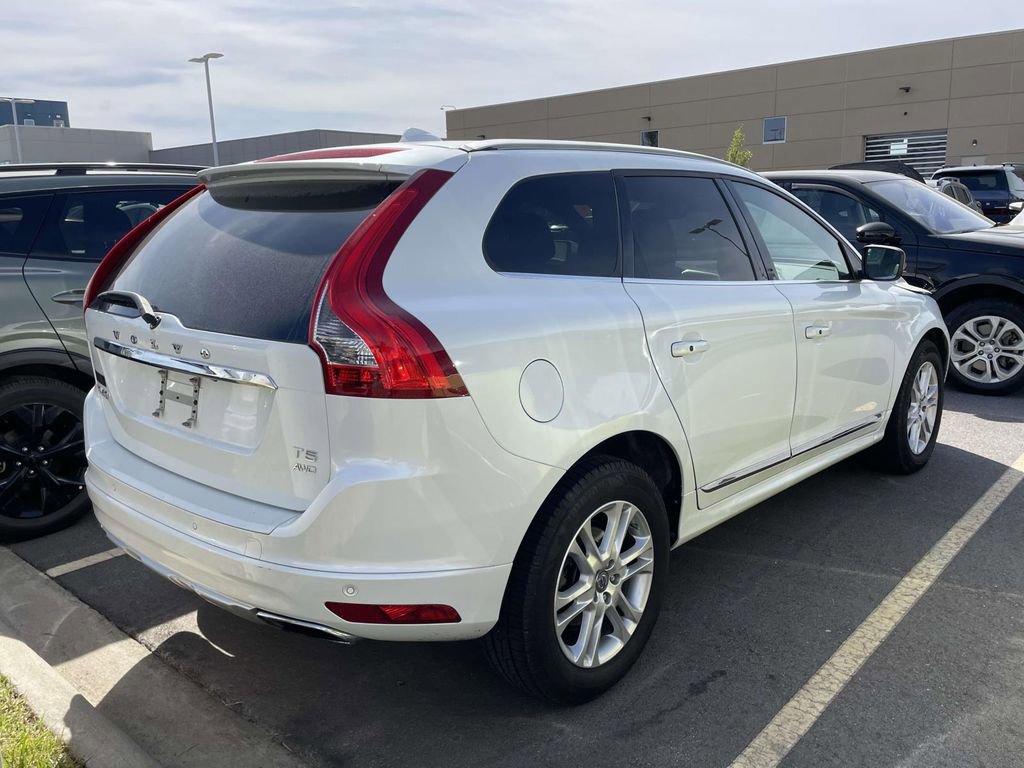 Used 2015 Volvo XC60 T5 Platinum w/ Climate Package image 4