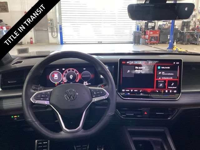 Used 2025 Volkswagen Tiguan SE R-Line AWD/4WD image 6