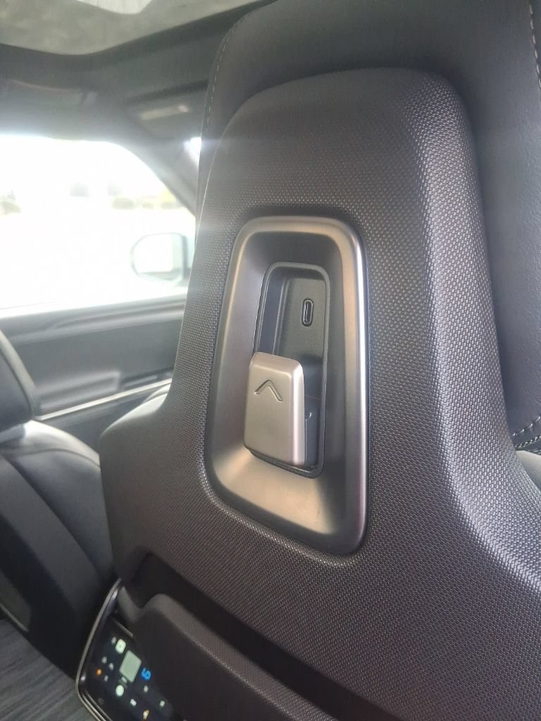 Used 2024 Rivian R1T Adventure Dual AWD/4WD image 16