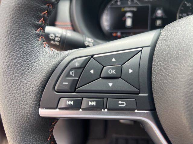 Used 2023 Nissan Kicks SR w/ SR Premium Package FWD image 27