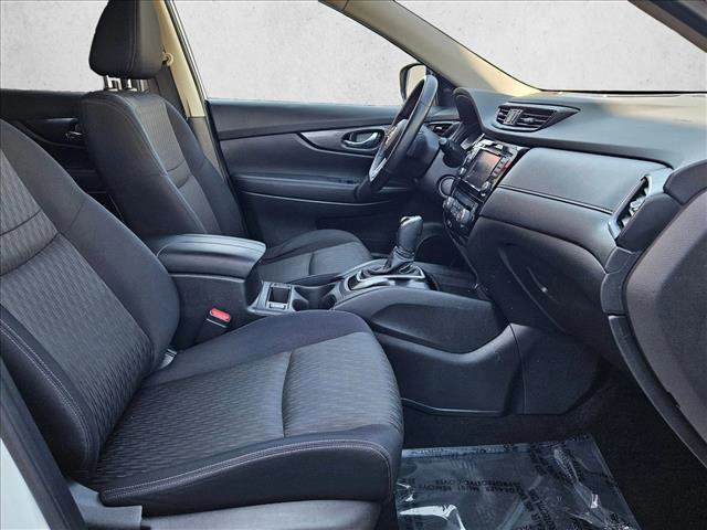Used 2018 Nissan Rogue SV image 20
