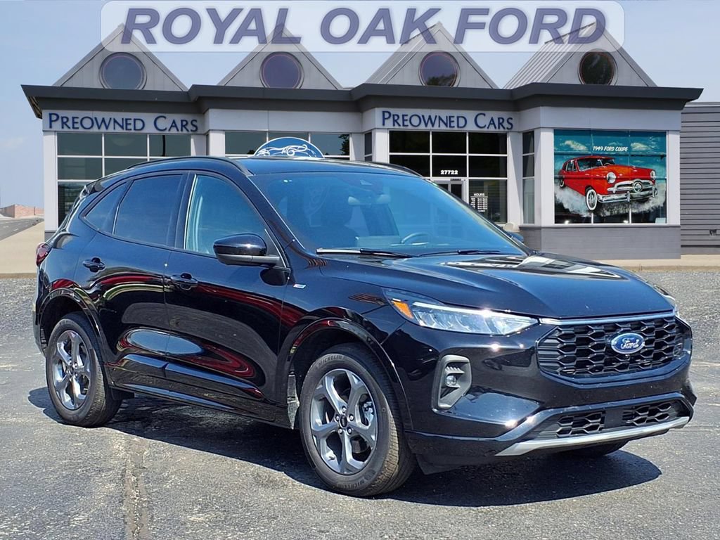 Used 2023 Ford Escape ST-Line Select w/ Tech Pack #2 AWD/4WD image 1
