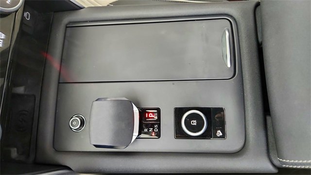 Used 2024 Land Rover Discovery Dynamic SE image 54