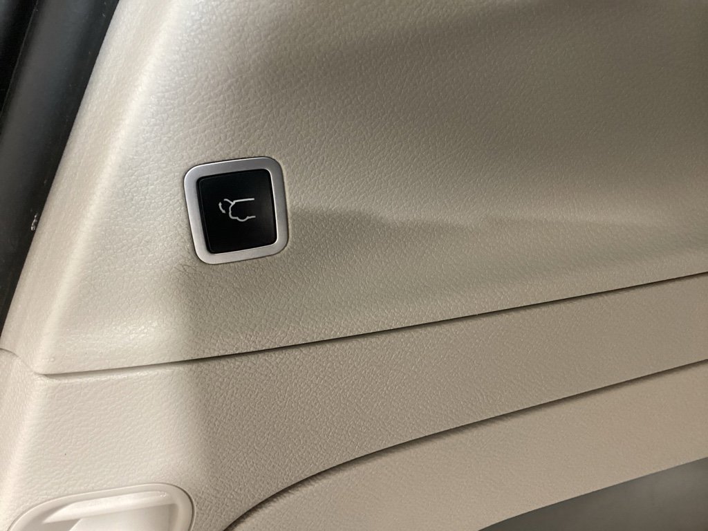 Used 2019 Chrysler Pacifica Touring-L Plus w/ Tire & Wheel Group image 39