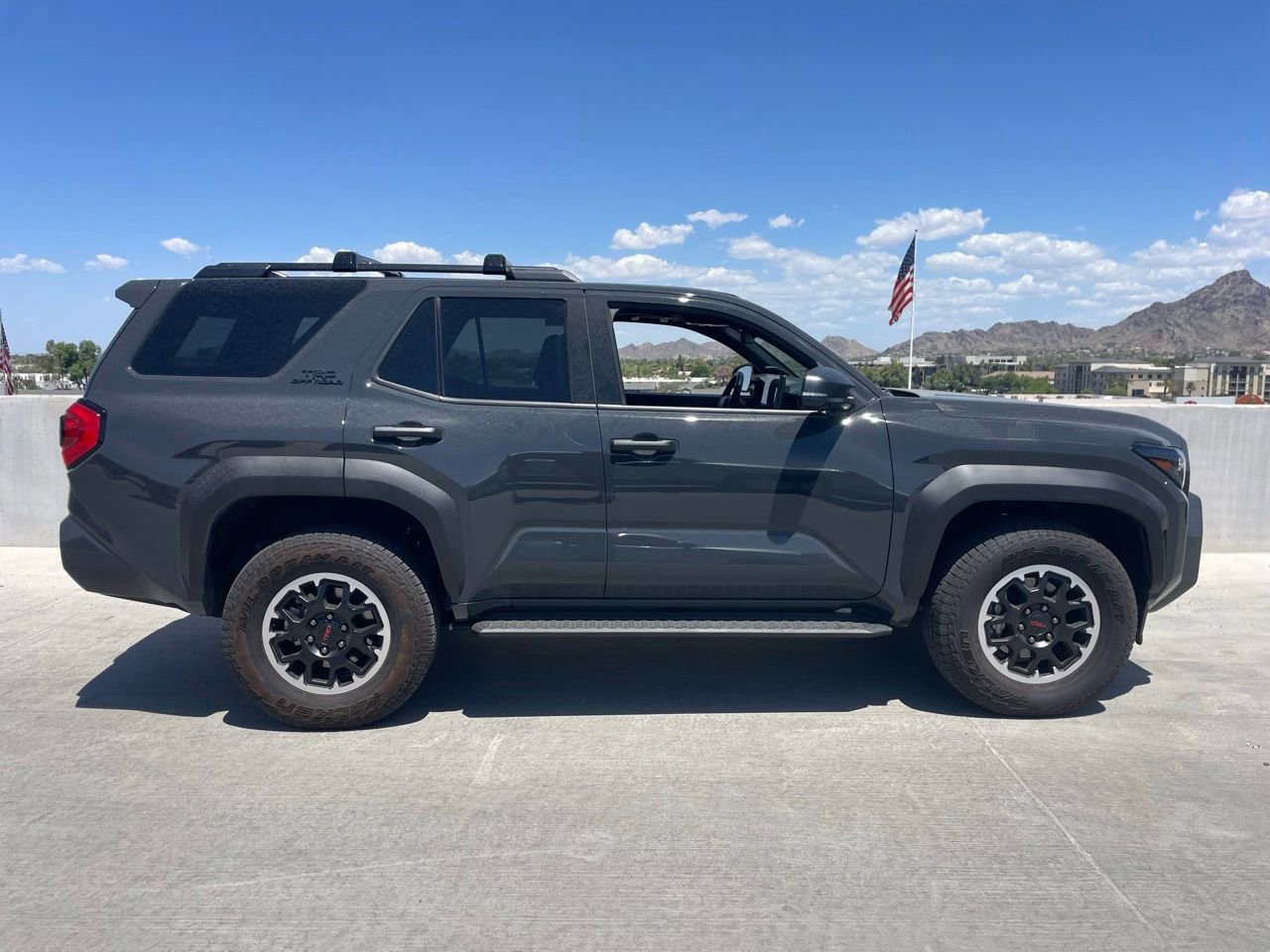 Used 2025 Toyota 4Runner TRD Off-Road Premium AWD/4WD image 3