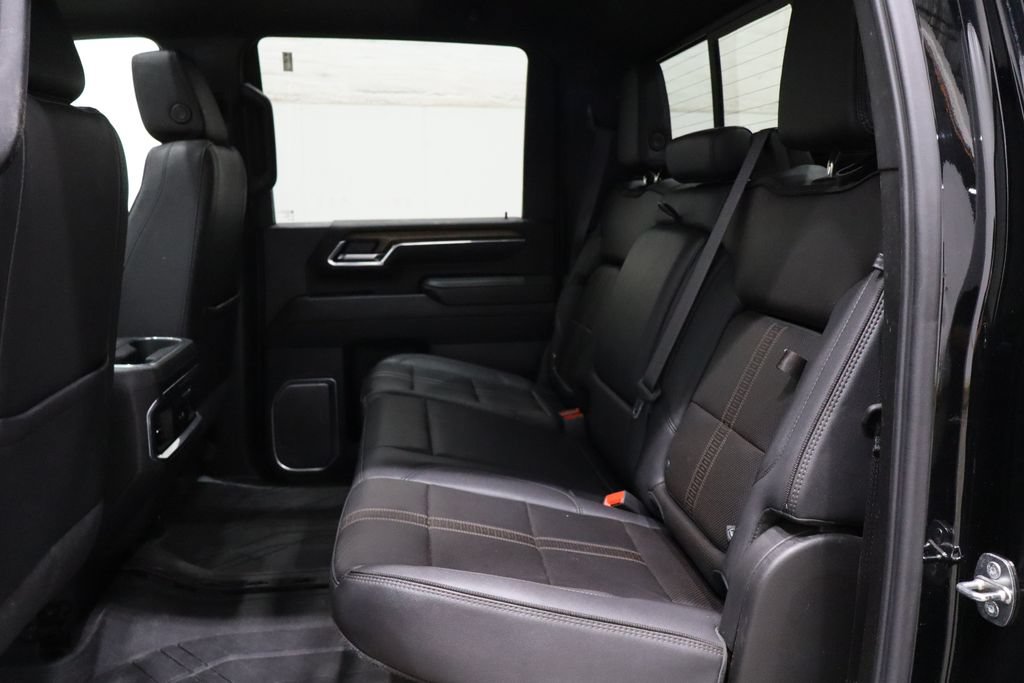 Used 2024 Chevrolet Silverado 3500 High Country w/ High Country Premium Package AWD/4WD image 8