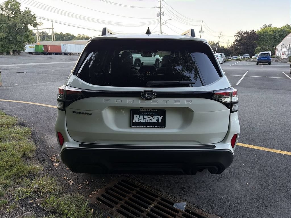 Used 2026 Subaru Forester Premium AWD/4WD image 7