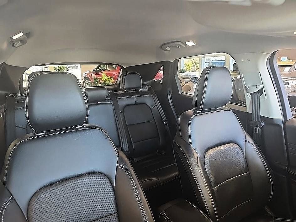 Used 2022 Ford Escape SEL image 37