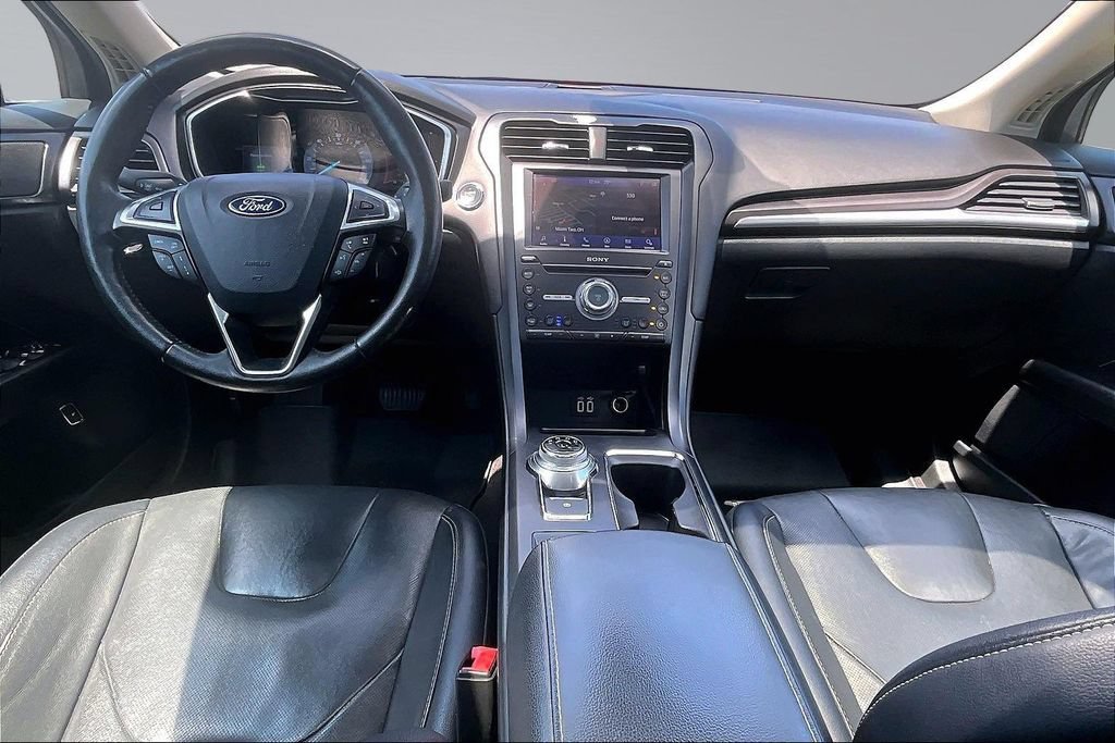 Used 2019 Ford Fusion Titanium FWD image 14