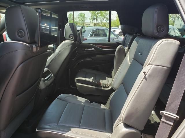 Used 2021 Cadillac Escalade Premium Luxury w/ Performance Package AWD/4WD image 14