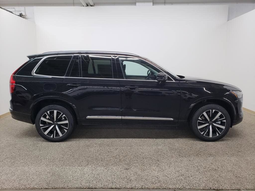 New 2025 Volvo XC90 T8 Core w/ Protection Package Premier AWD/4WD image 4