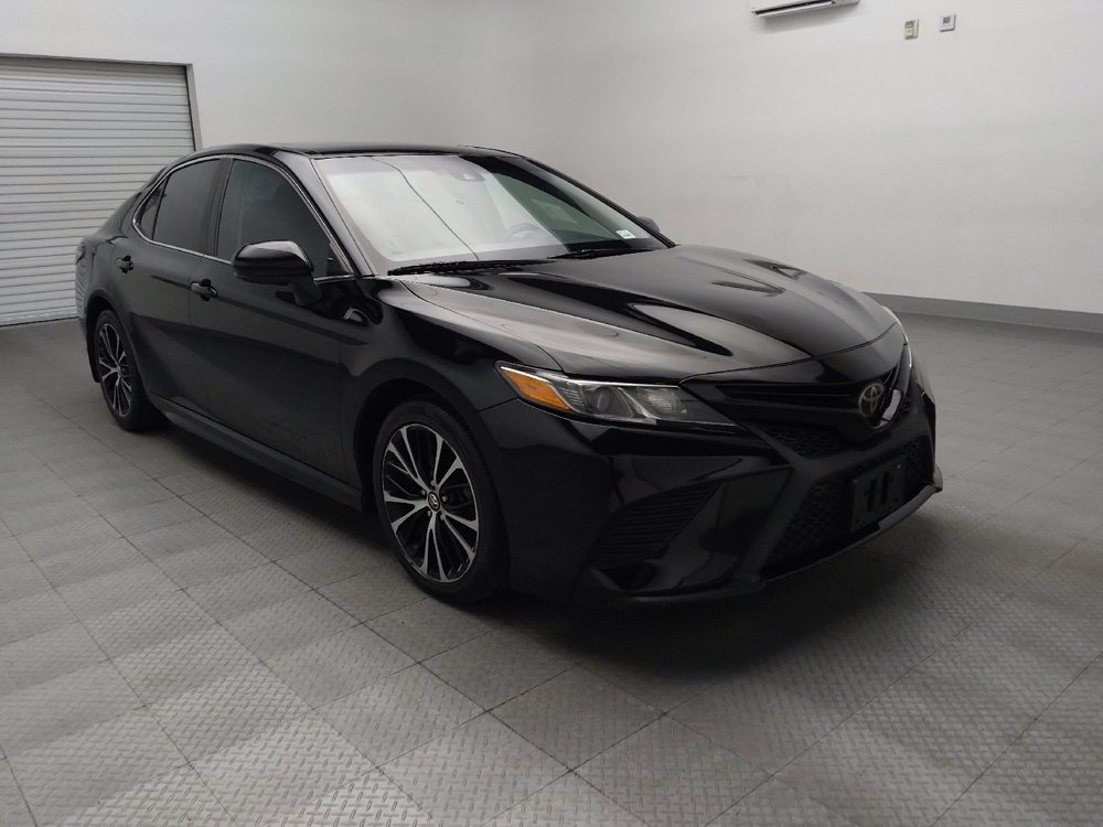 Used 2018 Toyota Camry SE w/ Moonroof Package image 13