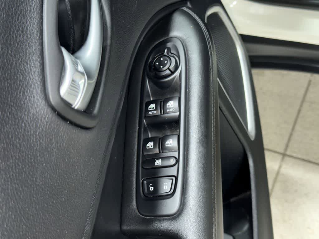 Used 2018 Jeep Compass Latitude AWD/4WD image 22
