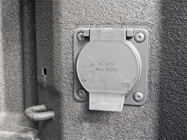 Used 2023 Chevrolet Silverado 1500 High Country w/ High Country Premium Package image 13