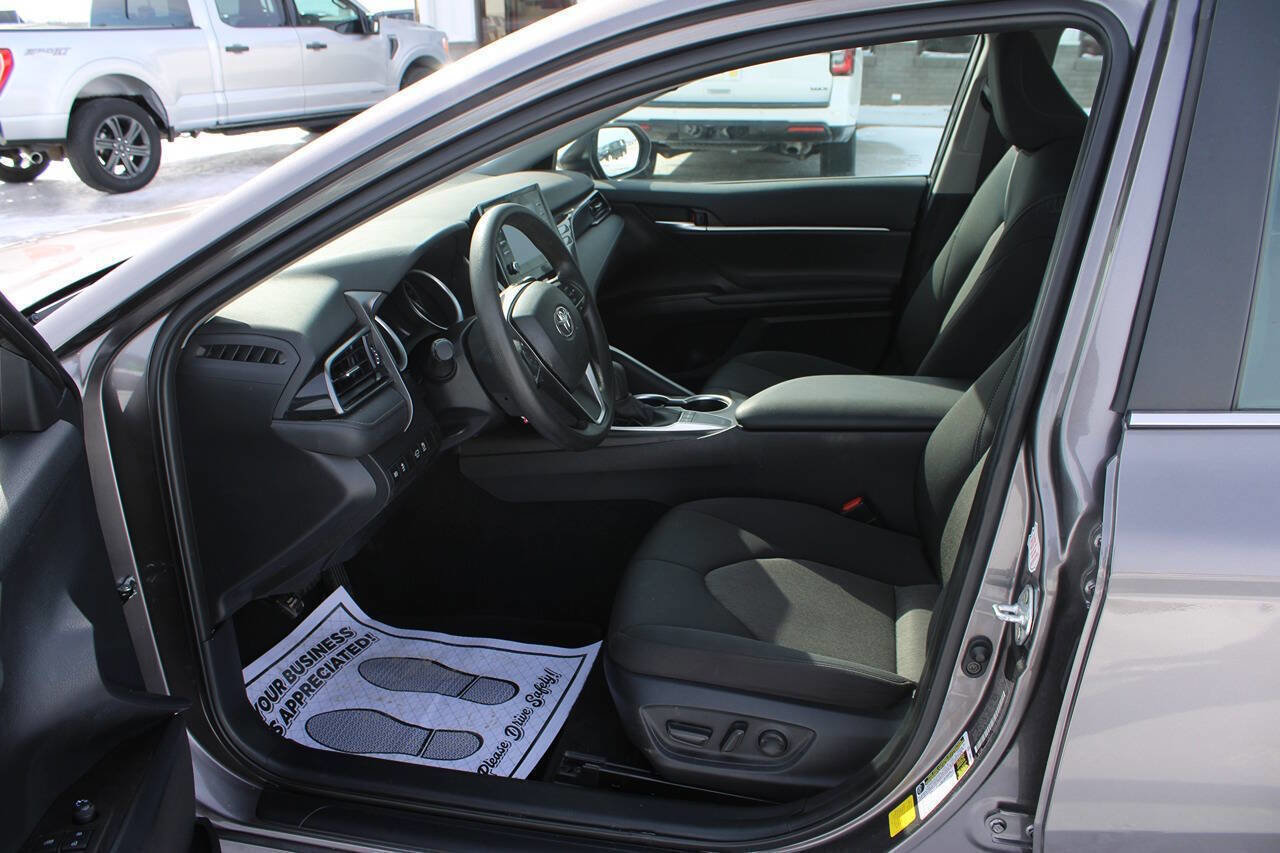 Used 2023 Toyota Camry LE FWD image 11