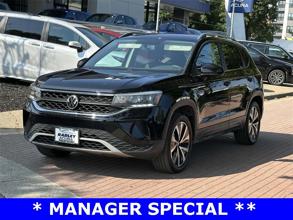 Used 2022 Volkswagen Taos SE image 1