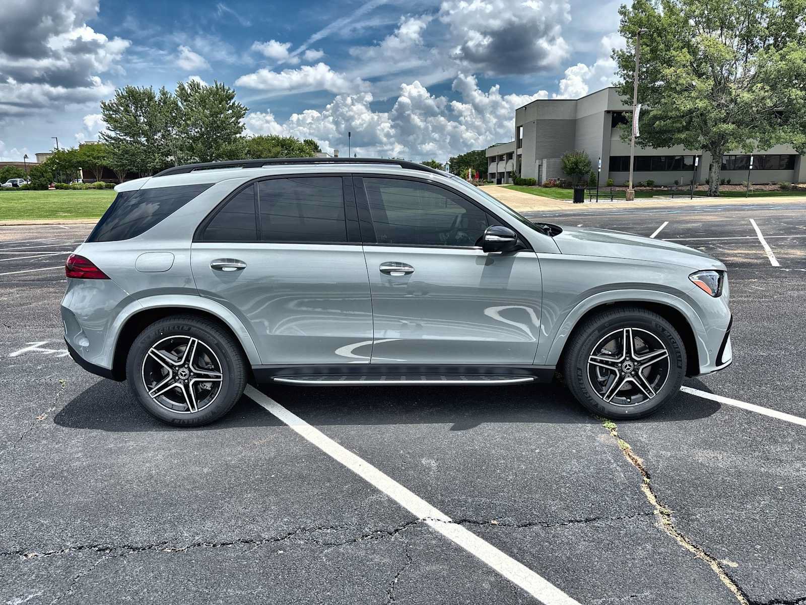 New 2026 Mercedes-Benz GLE 350 4MATIC image 10