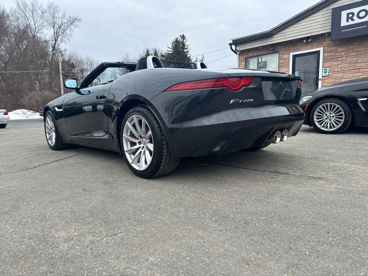 Used 2015 Jaguar F-TYPE Convertible image 13