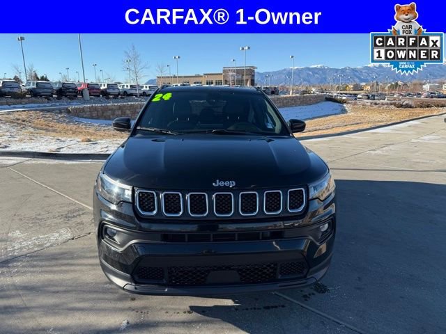 Used 2024 Jeep Compass Latitude image 2