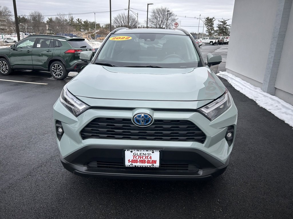 Used 2022 Toyota RAV4 XLE Premium image 3
