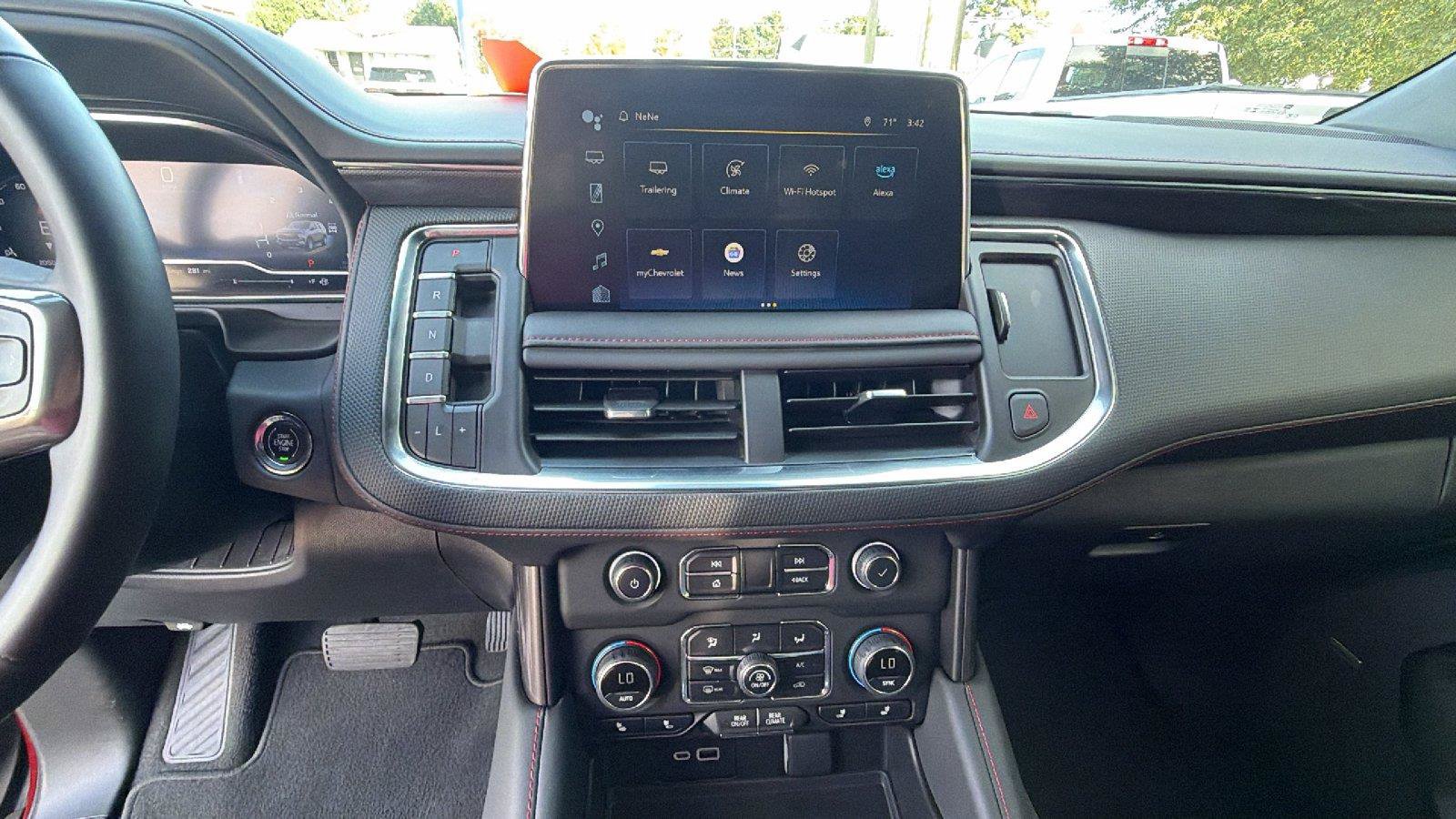 Used 2023 Chevrolet Suburban RST w/ Luxury Package AWD/4WD image 35