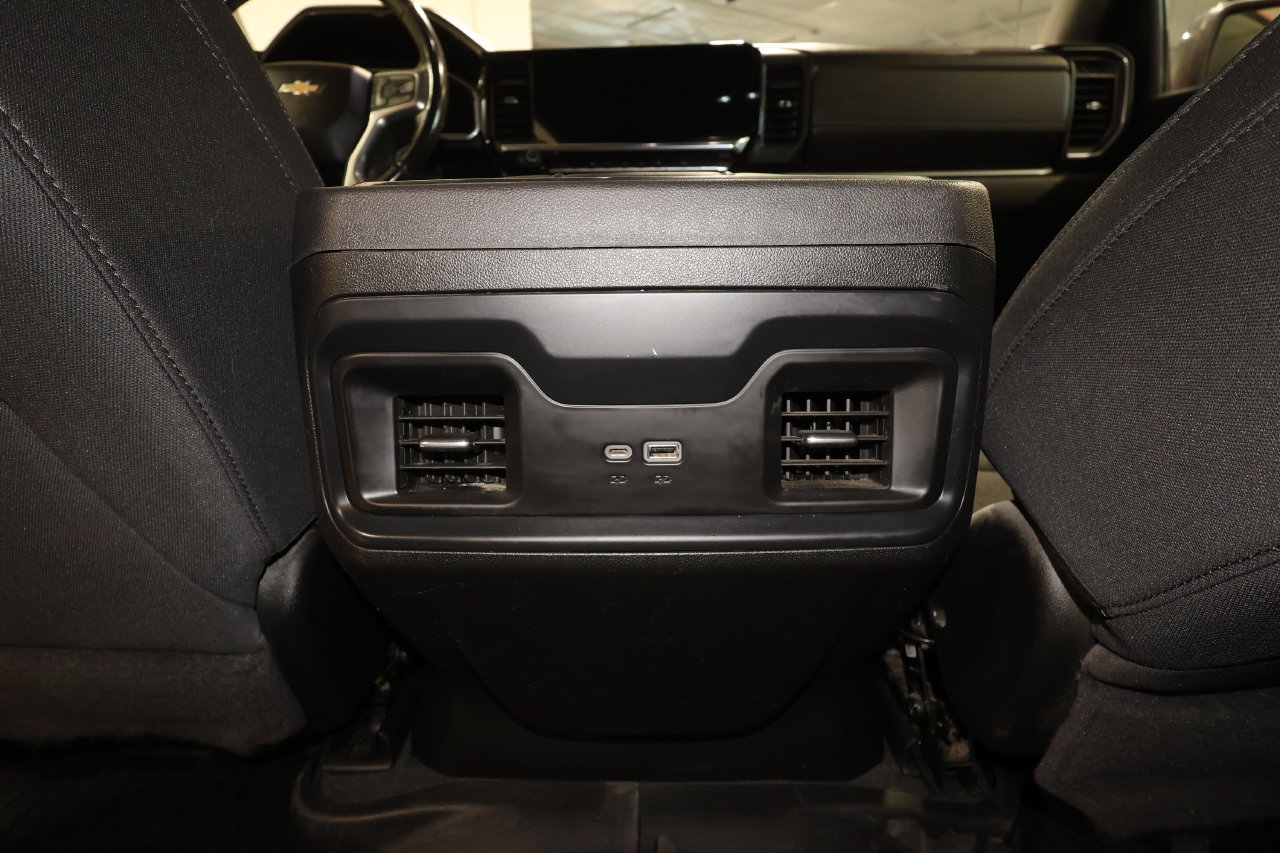 Used 2022 Chevrolet Silverado 1500 LT AWD/4WD image 30