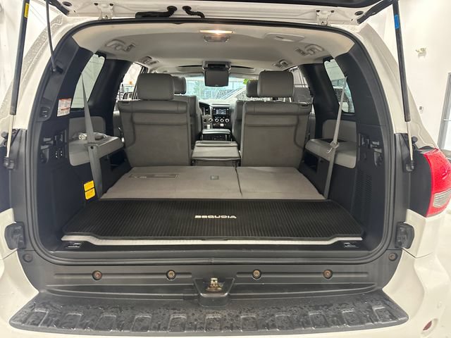 Used 2016 Toyota Sequoia Limited AWD/4WD image 31