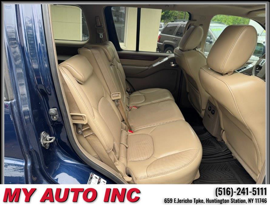 Used 2011 Nissan Pathfinder LE image 31