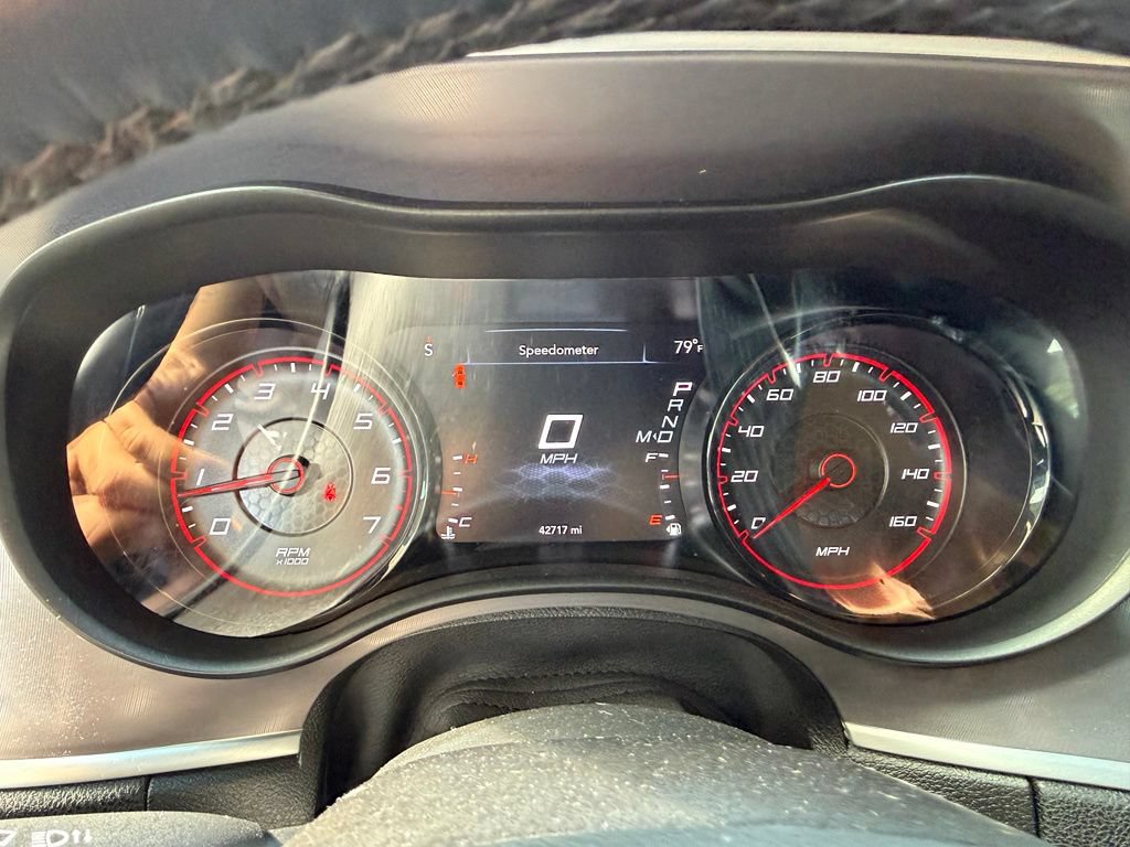Used 2022 Dodge Charger R/T w/ Performance Handling Group RWD image 10