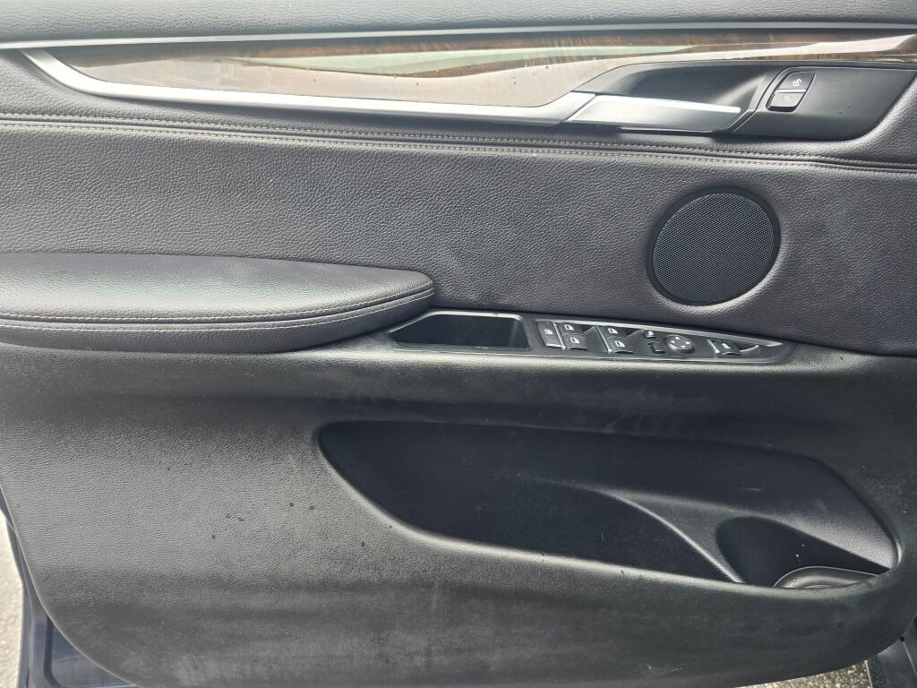 Used 2017 BMW X5 xDrive40e image 22