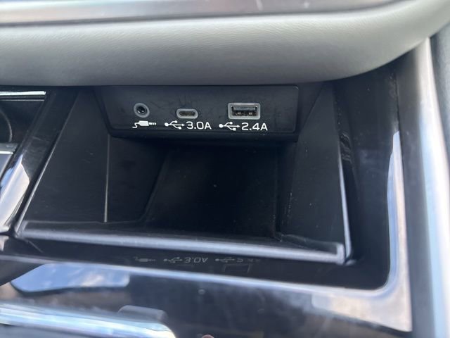 Used 2025 Subaru Outback Premium image 33