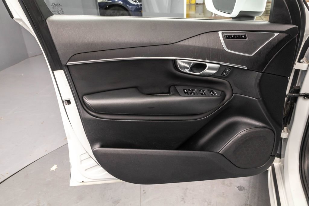 Used 2020 Volvo XC90 T5 Momentum w/ Protection Package AWD/4WD image 22