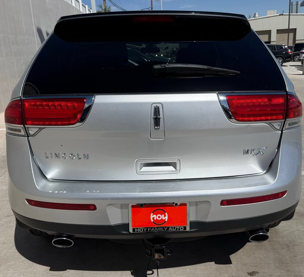Used 2014 Lincoln MKX FWD image 3