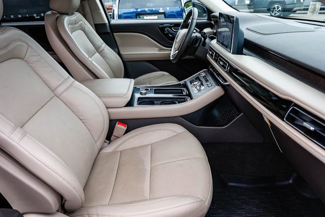 Used 2023 Lincoln Aviator Reserve w/ Elements Package Plus AWD/4WD image 20