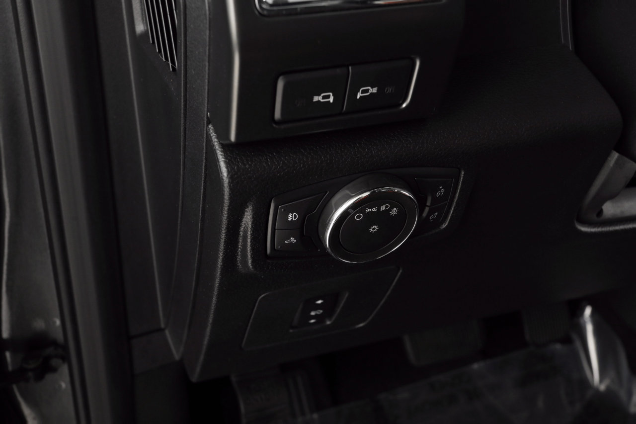 Used 2016 Ford F150 Lariat w/ Equipment Group 502A Luxury image 33