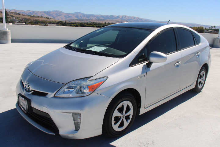 Used 2015 Toyota Prius Three w/ Solar Roof Package FWD image 6