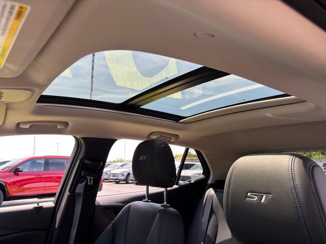 New 2026 Buick Encore GX Sport Touring w/ Advanced Technology Package FWD image 5