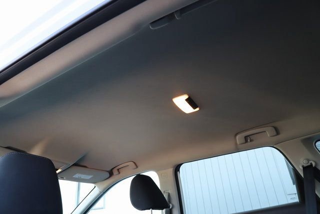 Used 2023 Nissan Rogue S image 19