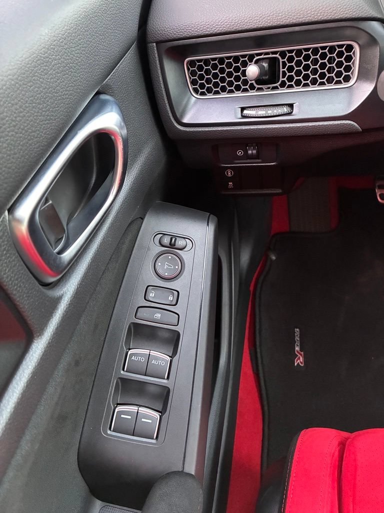 Used 2023 Honda Civic Type R image 35