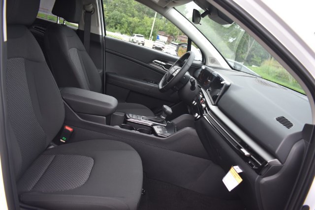 New 2026 Kia Sportage LX w/ LX Convenience Package FWD image 13