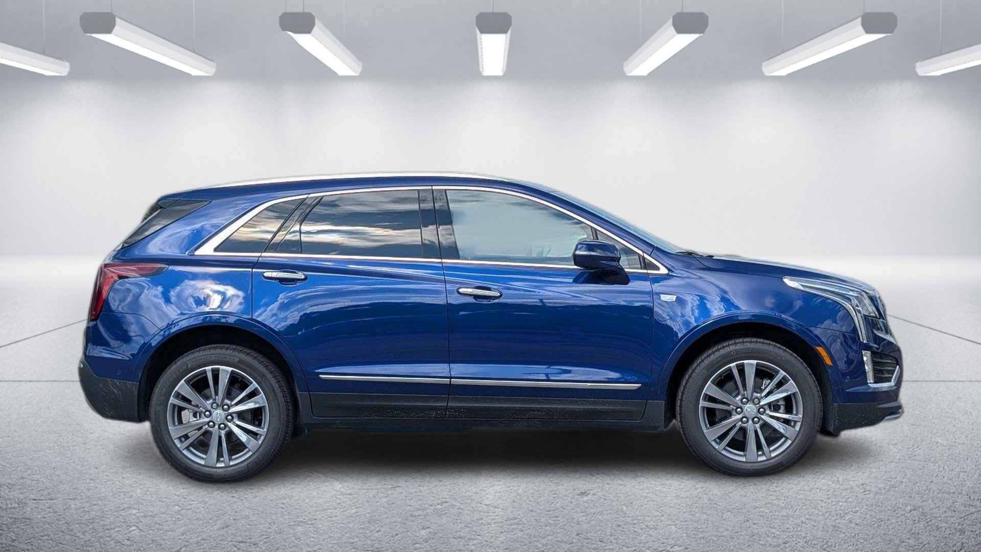New 2026 Cadillac XT5 Premium Luxury w/ Driver Assist Package FWD image 8