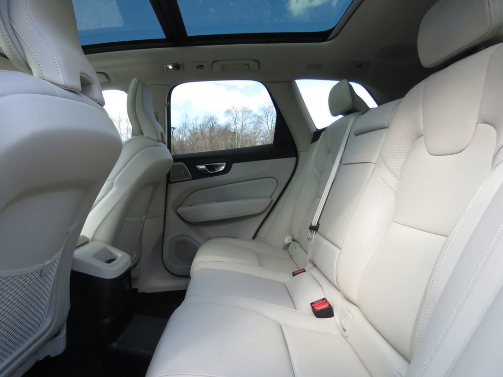 Used 2021 Volvo XC60 T8 Inscription w/ Advanced Package AWD/4WD image 20