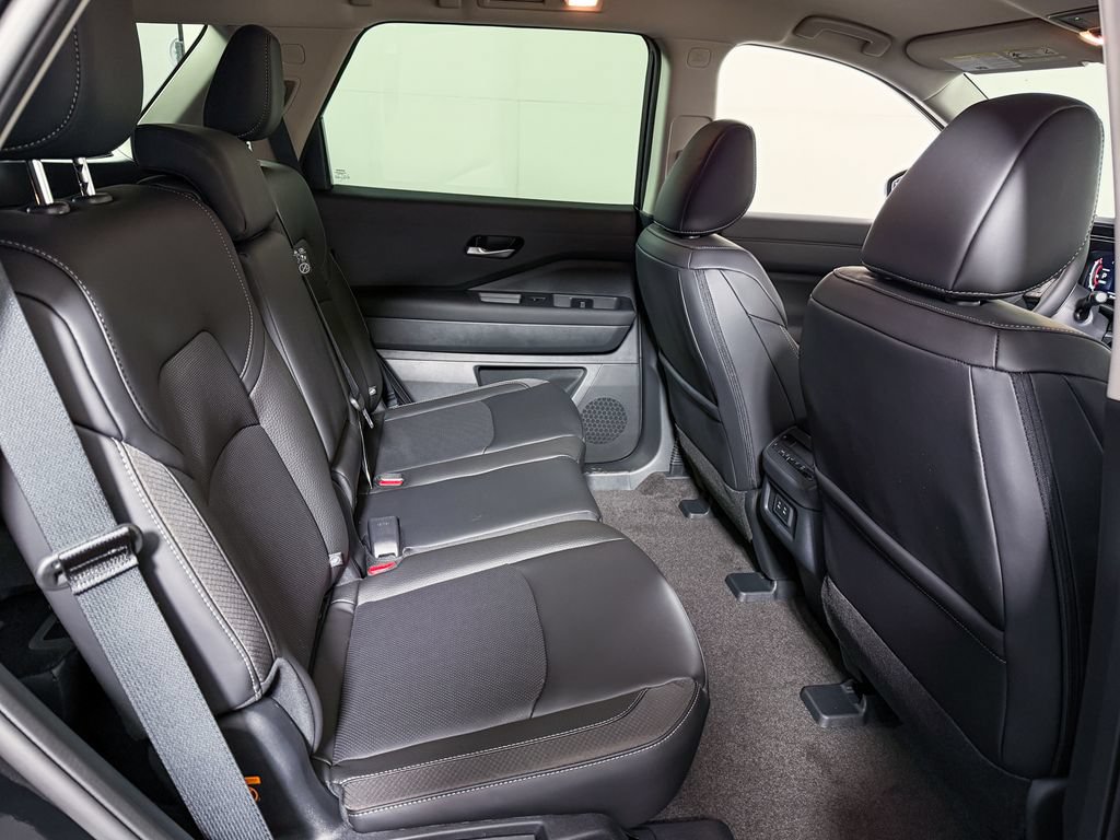 New 2026 Nissan Pathfinder SL AWD/4WD image 34