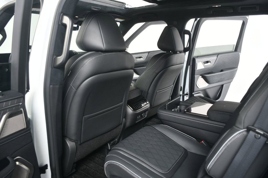 Used 2026 INFINITI QX80 Autograph w/ Premium Cargo Package AWD/4WD image 33