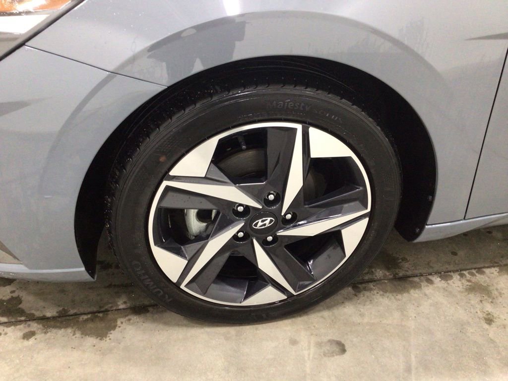 Used 2021 Hyundai Elantra SEL w/ Convenience + Premium Package image 8